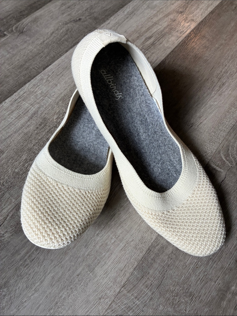 Women’s allbirds Tree Breezer Ballet Flat in Natural White Like new Size 8.5